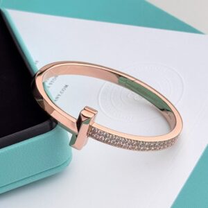 Tiffany & Co. T1 Wide Diamonds Hinged Bangle in Rose Gold Size Small